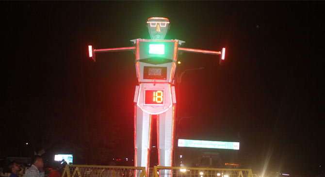 देश में पहली बार रोबोट ने संभाला शहर का ट्रैफिक, सफल हुआ ट्रायल रन