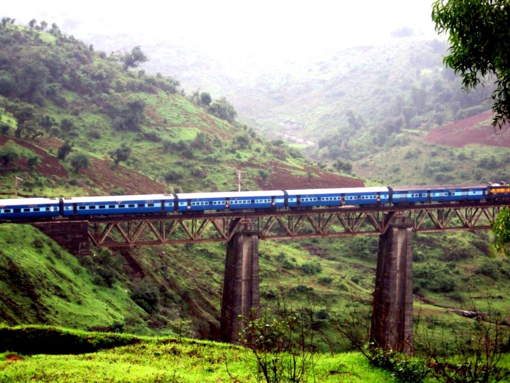 लेह लद्दाख और बिलासपुर के बीचो-बीच बनेगी देश की सबसे ऊंची रेल लाइन
