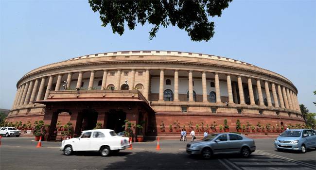 GST समारोह से मनमोहन ने बनाई दूरी, लेकिन देवगौड़ा करेंगे शिरकत