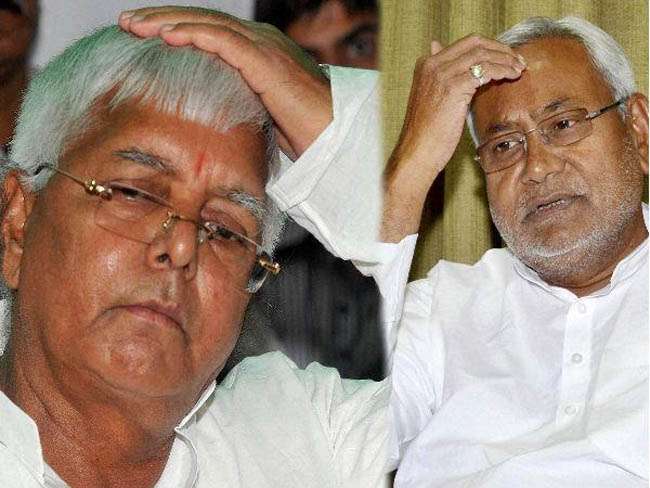 GST समारोह में शामिल होने के नाम पर भी लालू-नीतीश में दो फाड़
