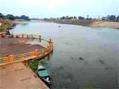 बारिश के दिनों में खारून नदी पर सुरक्षा इंतजाम ढीला