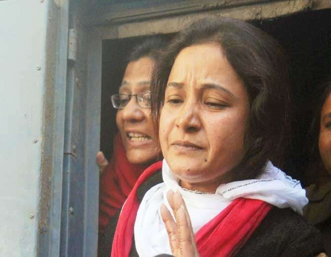 शेहला मसूद हत्याकांड: जाहिदा परवेज और सबा फारूखी को सशर्त जमानत