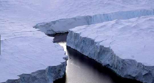अंटार्कटिका में दिल्ली से 4 गुना बड़ा हिमखंड टूटकर हुआ अलग, दुनियाभर में पड़ेगा असर