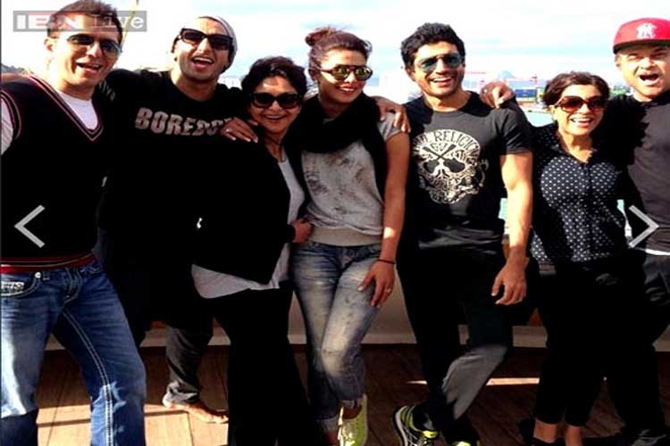 ‘दिल धड़कने दो’बेहद धीमी