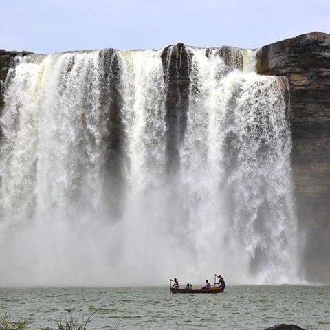 बस्तर में सुरक्षा और सुविधाओं का भारी अभाव, घट रही है पर्यटकों की संख्या