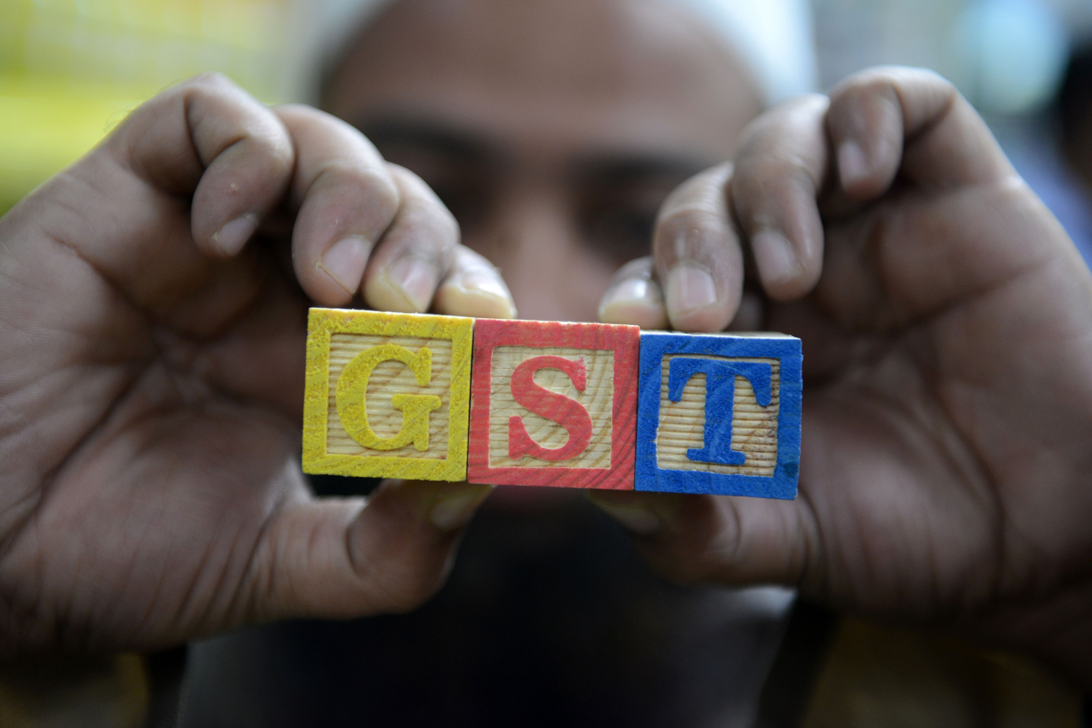 कम कीमत पर सेकंड हैंड सामान खरीद-बेच पर नहीं लगेगा GST