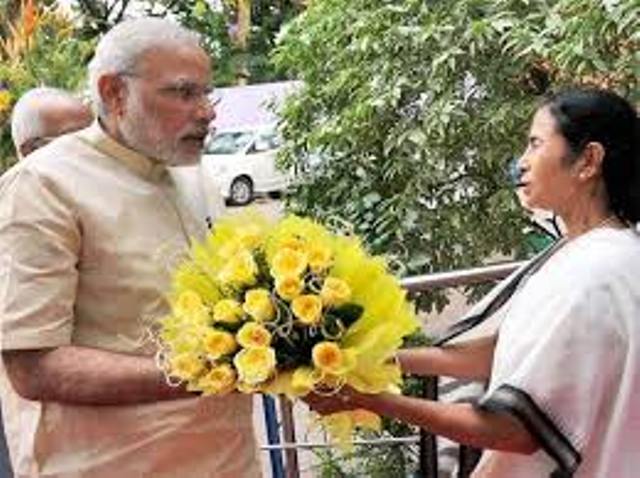 PM मोदी का स्वागत खादी के रूमाल में फूल या किताब देकर करें, आदेश जारी