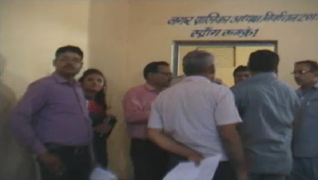 नगर पालिका उपचुनाव की तैयारियों का लिया जायजा 