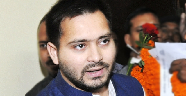 तेजस्वी का तेज बरकरार रहेगा या नहीं फैसला आज, RJD ने बुलाई विधायक दल की बैठक