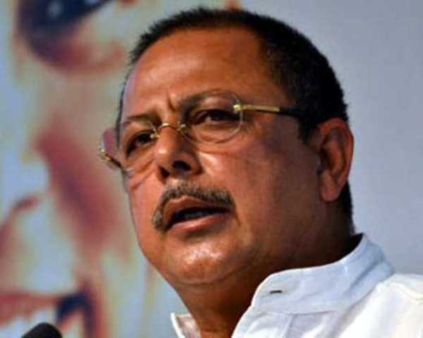 सरदार सरोवर बांध पर सदन से लेकर सड़क तक संग्राम