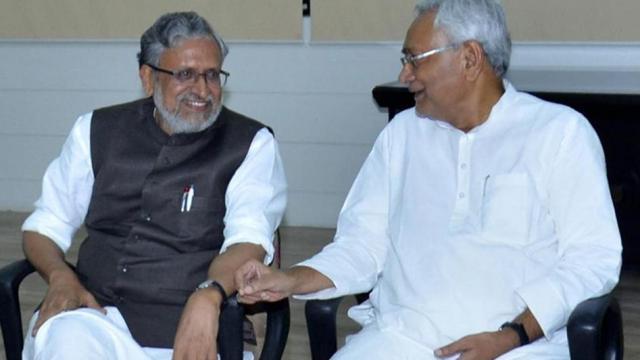 बिहार : मंत्रिमंडल विस्तार के बाद, मंत्रियों को बांटे विभाग