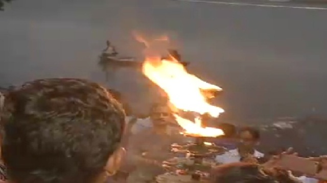 महादेव घाट में खारून नदी की महाआरती