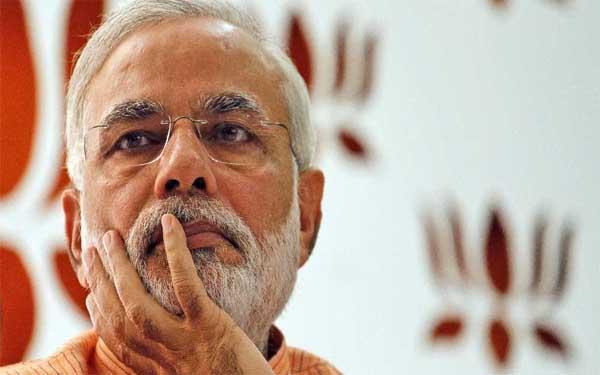 असम पहुंचे पीएम मोदी, बाढ़ प्रभावित इलाकों का दौरा करेंगे