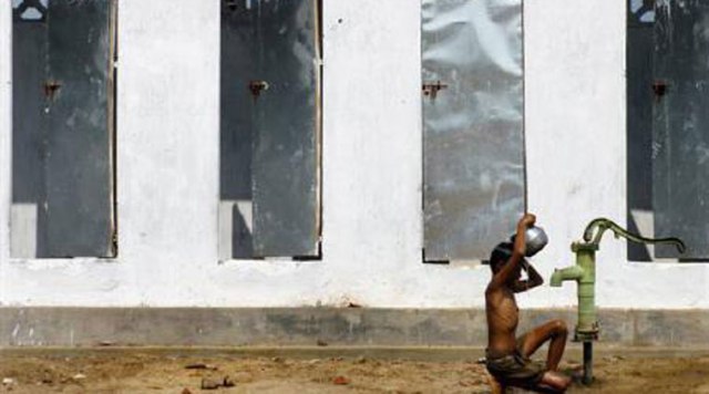 बहन या पत्नी को गिफ्ट करें टाॅयलेट, बंपर ड्रा आपका