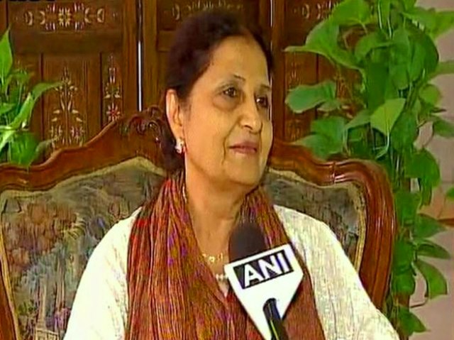 पाकिस्तानी महिला करीब 20 सालों से प्रधानमंत्री मोदी को बांध रही है राखी