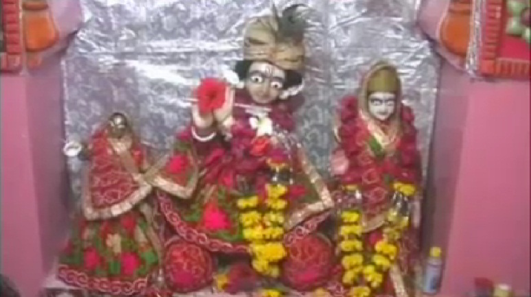 यहां कृष्ण से साथ कंस की दासी कुब्जा की भी होती है पूजा