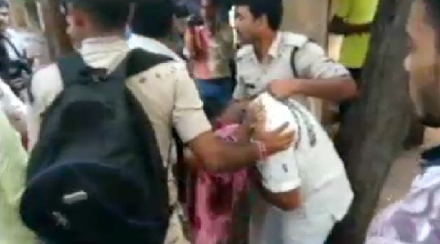 गायों के ‘कातिल’ पर कांग्रेसियों ने पोती कालिख