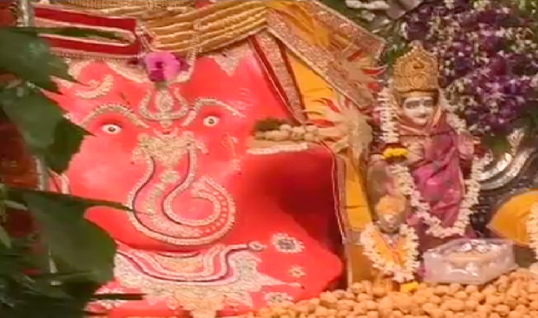 गणेश चतुर्थी के अवसर पर खजराना गणेश का सोने से किया खास श्रृंगार 
