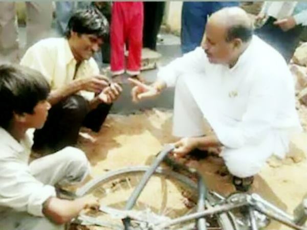 बचपन में चाय बेचने वाले प्रधानमंत्री की कैबिनेट में पंचर जोड़ने वाला बना मंत्री