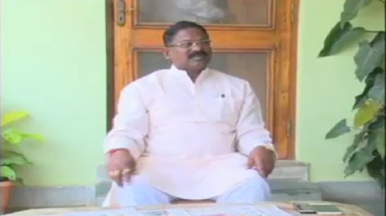 तड़पते मरीज के इलाज के लिए विधायक लगाते रहे गुहार, नहीं हुई सुनवाई, मौत