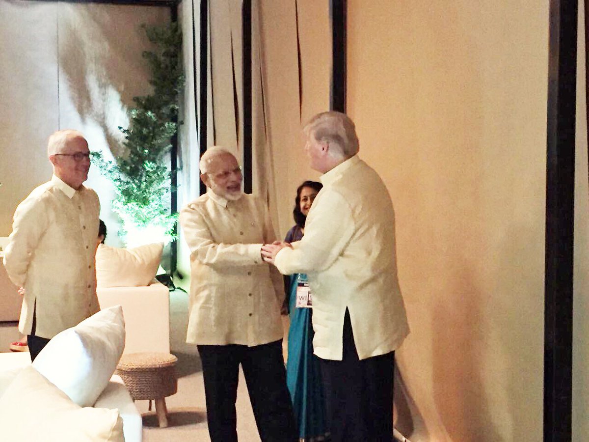 ASEAN में शामिल होने फिलीपींस पहुंचे PM मोदी, डोनाल्ड ट्रंप से मुलाकात संभव