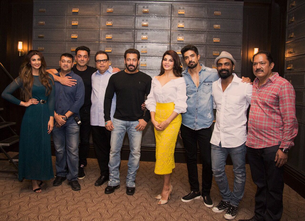 सलमान ने की  ‘रेस 3’ की शूटिंग शुरू आया नया लुक सामने