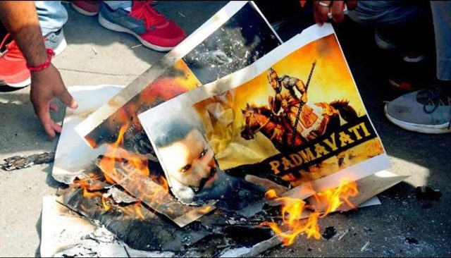 ‘लवजेहादी का सिर कलम करने पर 20 लाख का इनाम’