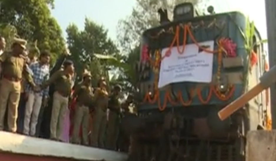 दक्षिण बस्तर को मिली पहली एक्सप्रेस ट्रेन