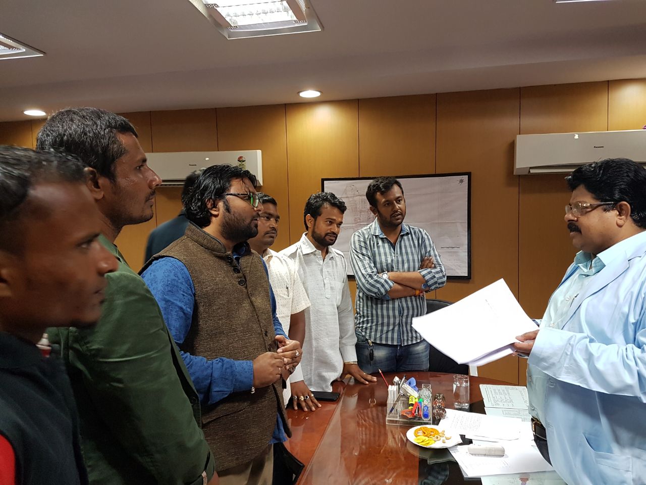 बृजेन्द्र कुमार से मिले इंद्रावती शबरी नदी बचाओ समिति के लोग