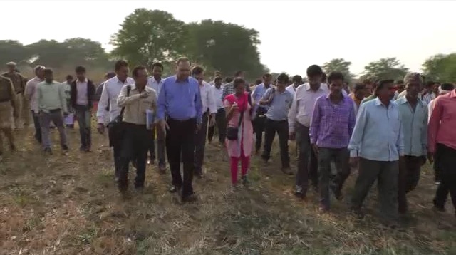 केंद्रीय जांच दल ने किसानों से जाना सूखे का कारण