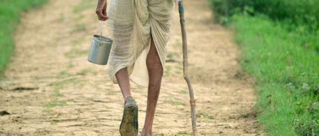 दहशत के साये में शौच जाने वाले ..वरना काट दी जाती है नाक