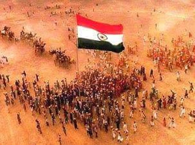 इंदौर में एक स्वर में गूंजा वंदेमातरम, 51 हजार स्टूडेंट्स ने गाकर बनाया रिकॉर्ड