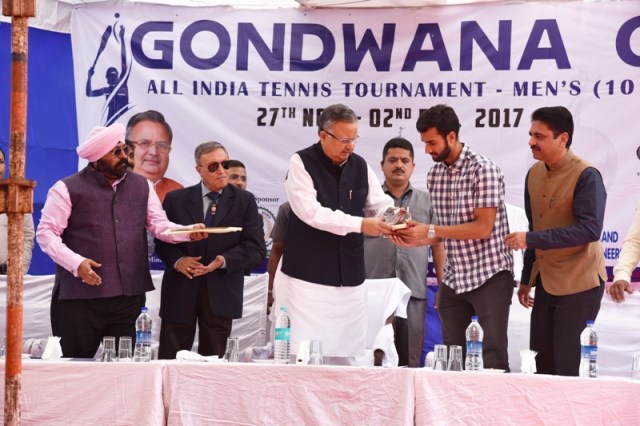 टेनिस खेल मुख्यमंत्री ने किया गोंडवाना कप टेनिस टूर्नामेंट का उदघाटन