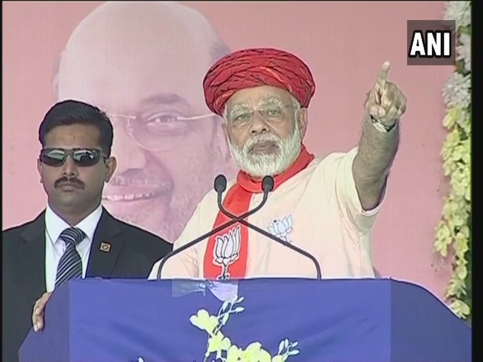 मोरबी में बोले मोदी कांग्रेस का माॅडल हैंडपंप है, वे बस मलाई खाना जानते है