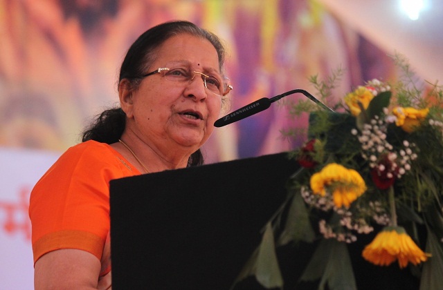 लोस अध्यक्ष सुमित्रा महाजन ने कहा गुजरात चुनाव के कारण आगे बढ़ाया शीतकालीन सत्र