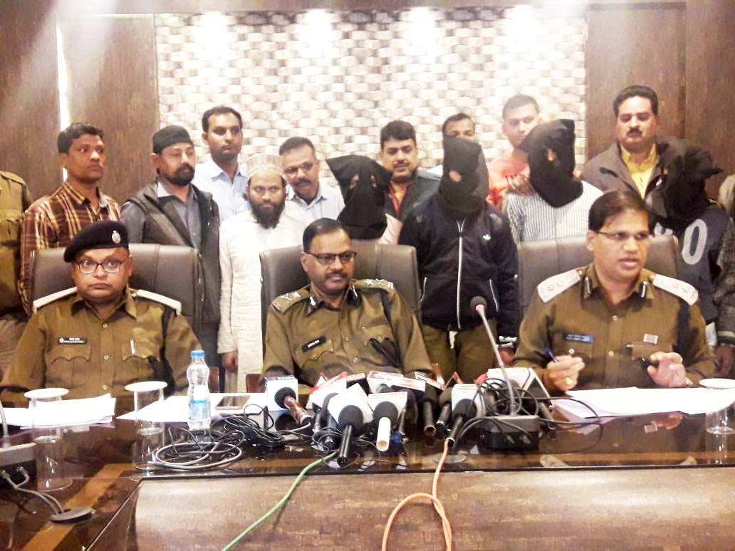 63 लाख की डकैती में  जामा मस्जिद का इमाम निकला मास्टर माइंड
