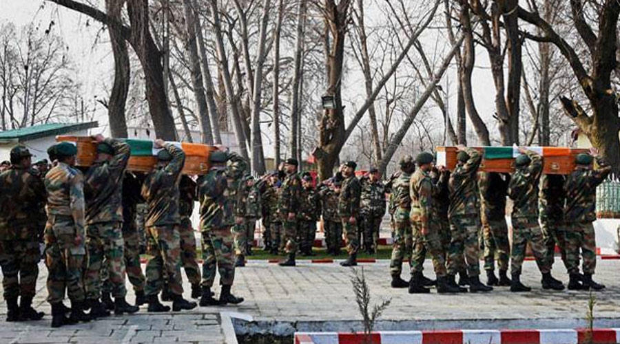 पाकिस्तानी फायरिंग में मेजर सहित तीन जवान शहीद, सेना बोली व्यर्थ नहीं जाएगा बलिदान