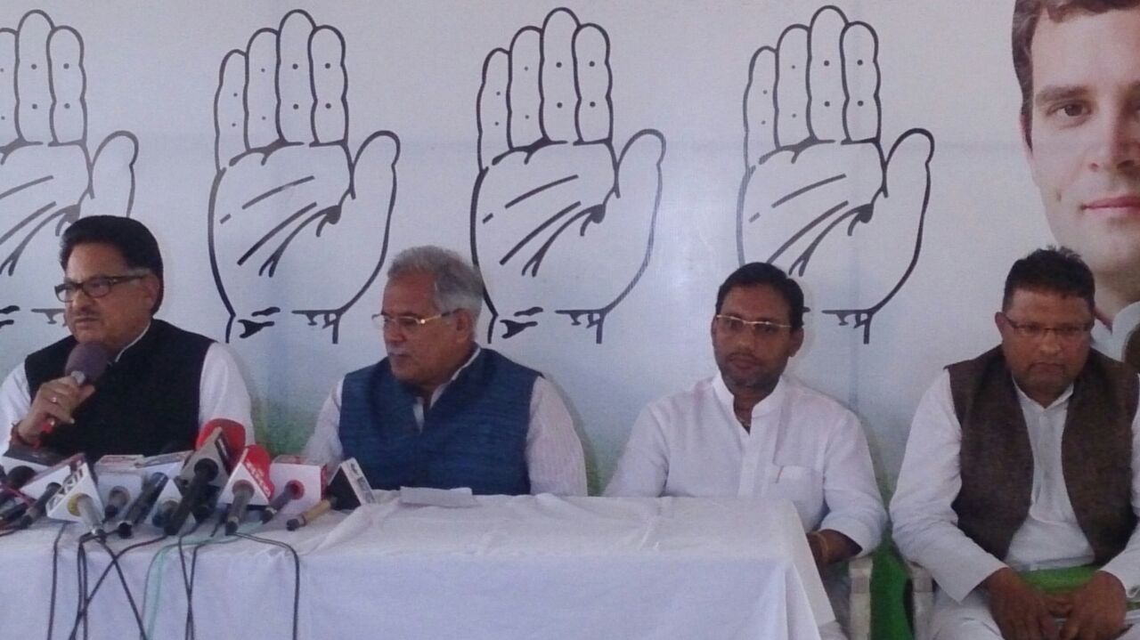 जोगी पर बोले पुनिया ,मियां   बीवी का मामला आप उनसे ही  पूछें