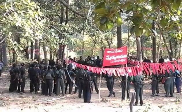 साथियों को गोली मारने वाले  जवान को नक्सलियों ने दिया समर्थन