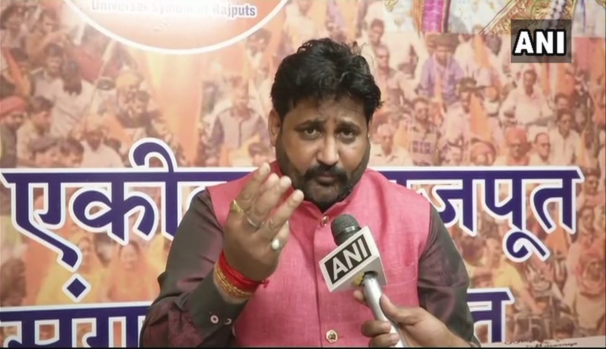 करणी सेना बोली-पद्मावत चलने नहीं देंगे, निहलानी ने कहा-सब वोटबैंक राजनीति