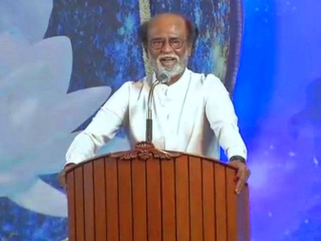 रजनीकांत ने किया नई राजनीतिक पार्टी का ऐलान, बोले- जनता को मेरी जरुरत