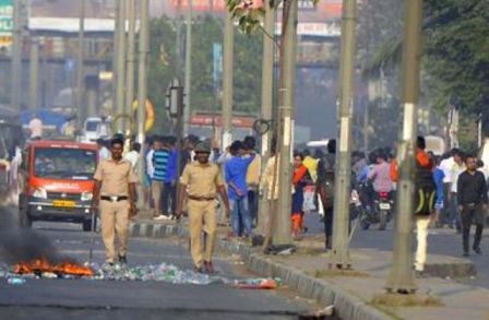 महाराष्ट्र में जानलेवा बना जातीय हिंसा, भूखे पेट रहेंगे मुंबईवासी