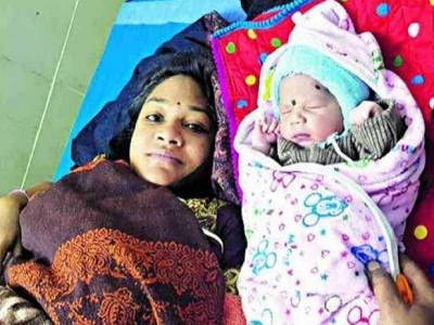 नौकरशाहों  के बदलते तेवर,प्रसव से लेकर पढ़ाई तक सरकारी क्षेत्रों में