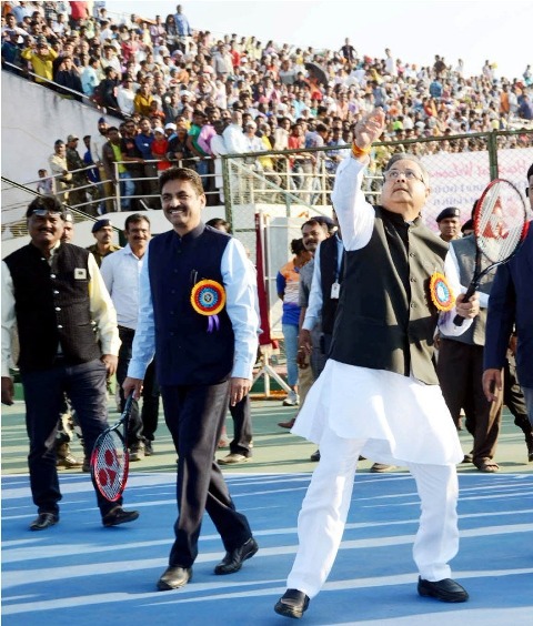 खिलाड़ियों से बोले सीएम रमन- अपना और जिले का नाम देश भर में रौशन करें