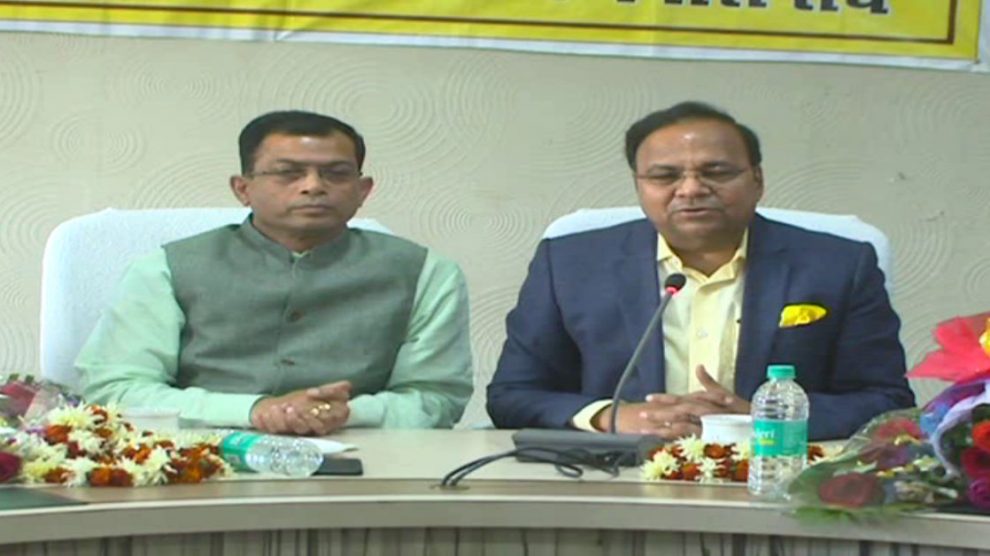 जो भी खरीदने आता है भाजी, बन जाता है मुलाकाती- विवेक ढांड