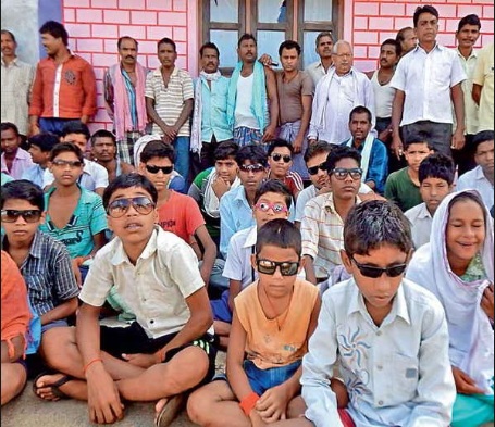 प्रतिबंधित चायनीज लाईट के उपयोग से छत्तीसगढ़ के 150 बच्चों की आंखों में संक्रमण