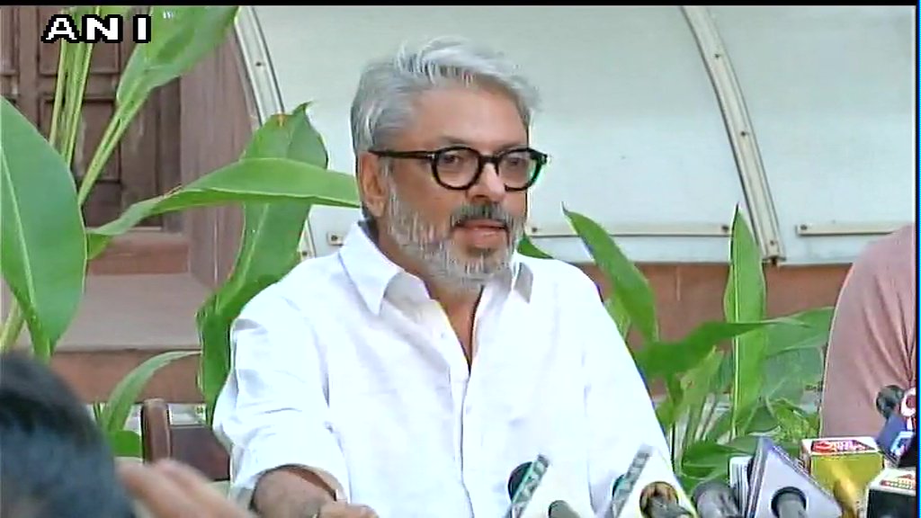 पद्मावत को अक्षय कुमार का तोहफा, पैडमैन अब 9 फरवरी को रिलीज होगी