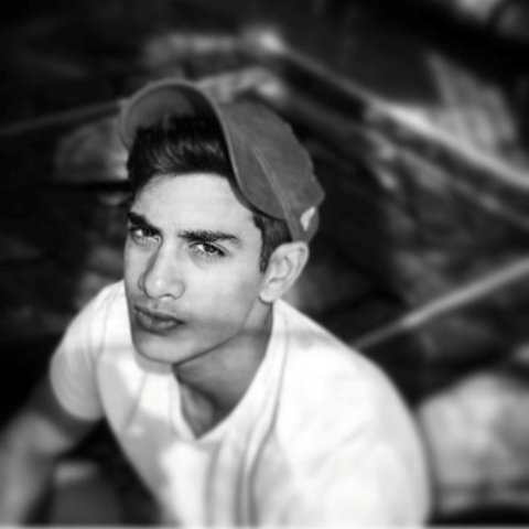 800 अरब के मालिक बिरला के बेटे आर्यमन की 30 लाख में नीलामी