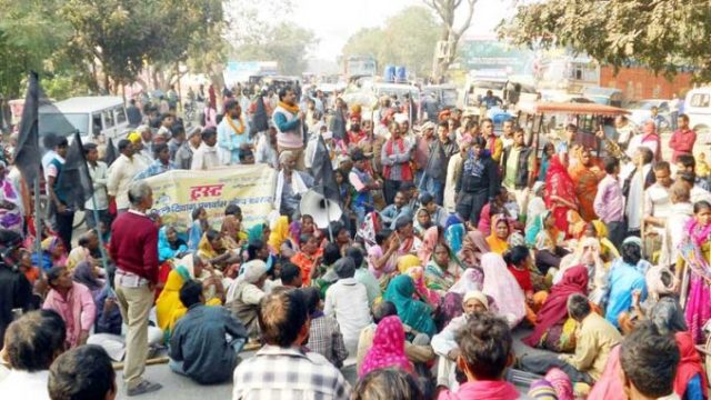 पुलिस ने 9 दिव्यांगों को जेल भेजा, 44 दिनों से धरने पर बैठे थे दिव्यांग