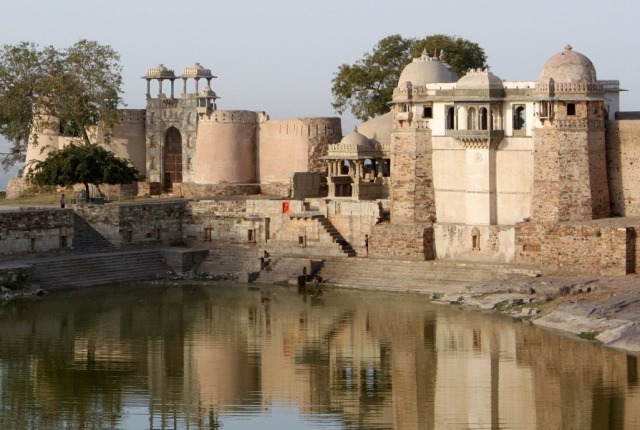 आखिर क्या होता है जौहर? आपने भी इसके बारे में जरुर सोचा होगा